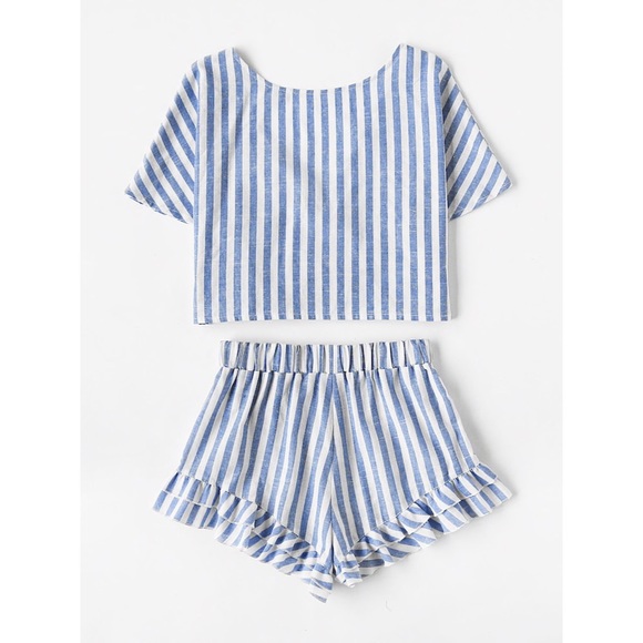 Crop top & frill shorts set blue white striped - Picture 4 of 8